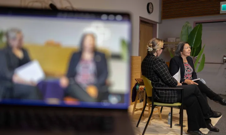 L’auteure et membre du Conseil des gouverneurs de L’Hôpital d’Ottawa, Rose LeMay, s’est entretenue avec Julie Cafley, vice-rectrice à la francophonie et aux relations externes et communautaires de l’Université d’Ottawa, lors d’une causerie tenue à notre Campus Général en septembre.