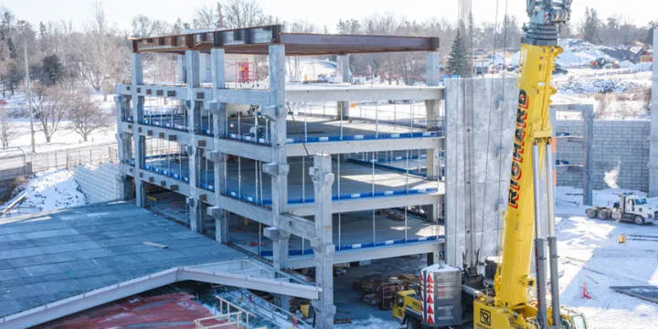 Visite du chantier du nouveau campus, première partie : le stationnement à étages