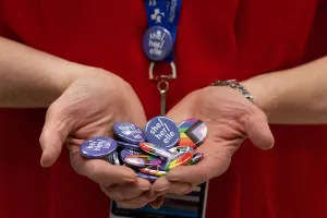 Buttons with pronouns