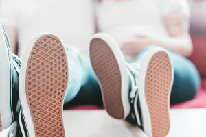 La vérité sur les « orteils COVID » et dix conseils pour la santé du pied à l’intérieur