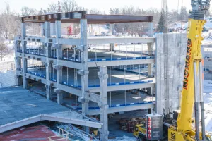 Visite du chantier du nouveau campus, première partie : le stationnement à étages