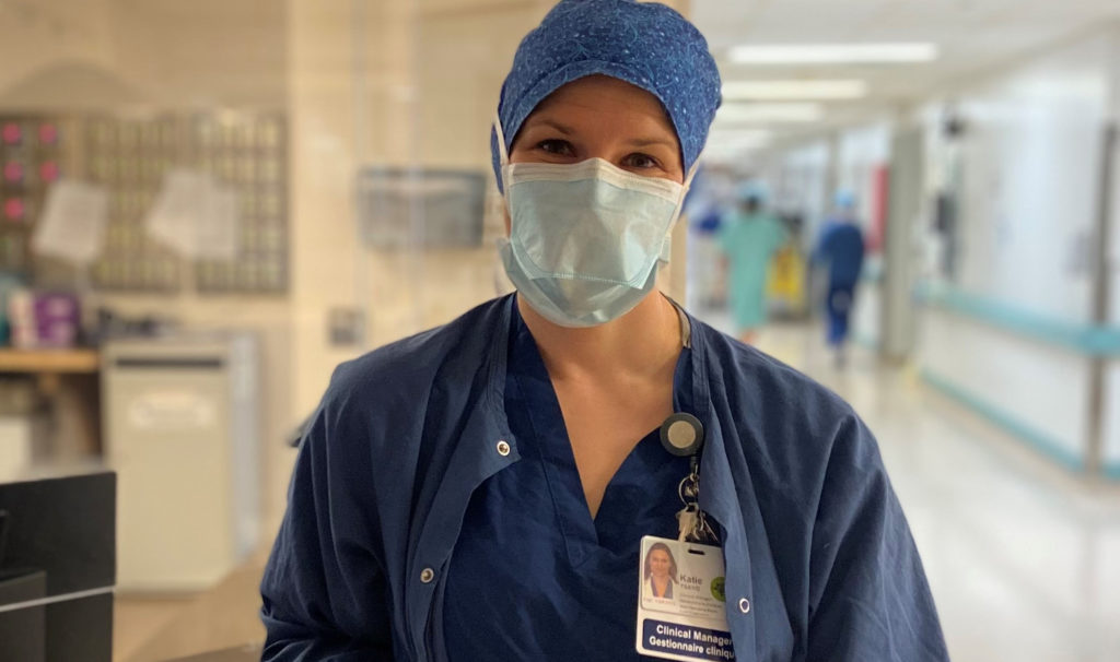 Katie Tsang, gestionnaire clinique du bloc opératoire à L’Hôpital d’Ottawa.