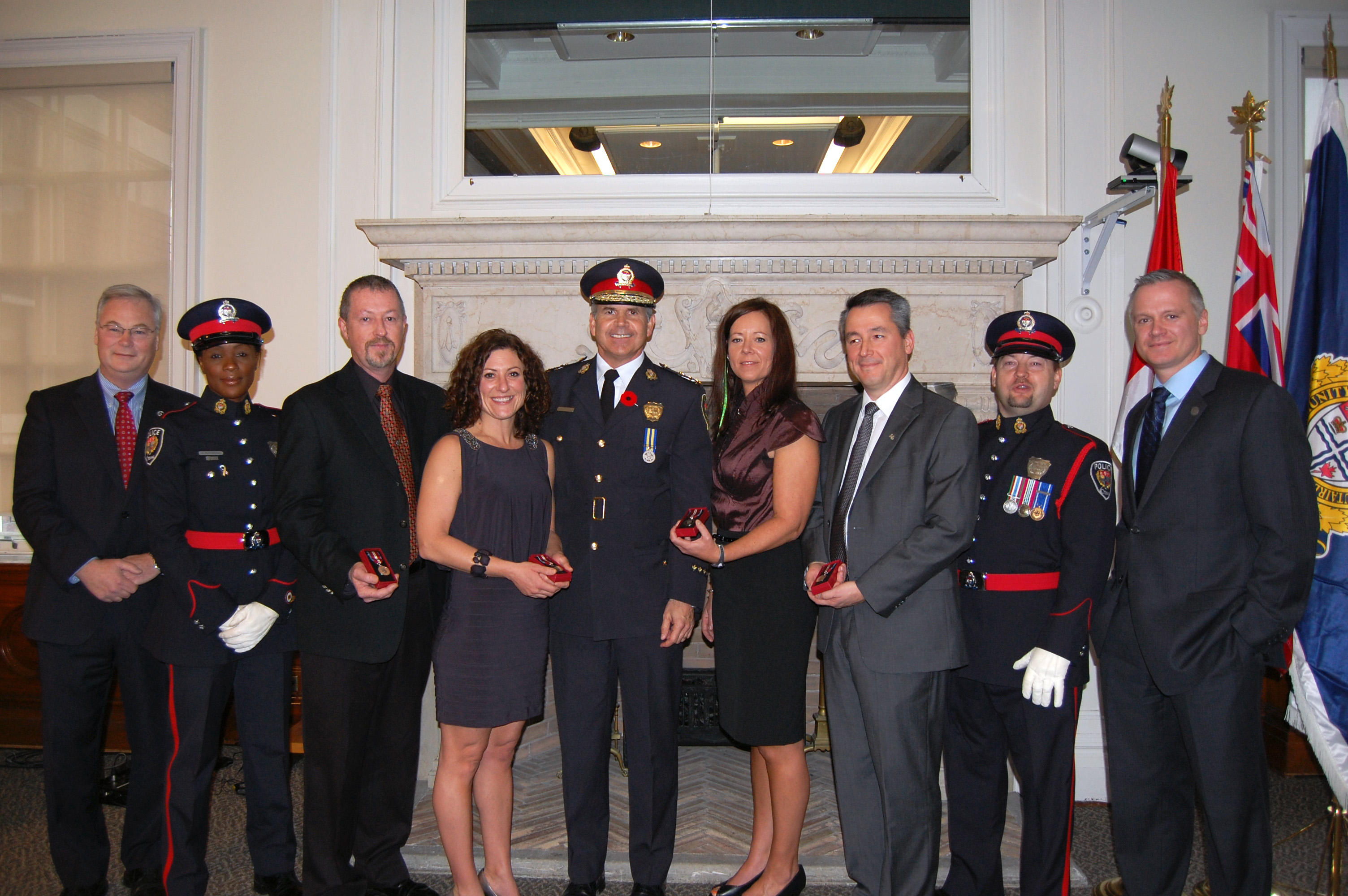 Chief Bordeleau recognizes The Ottawa Hospital with Queen’s Jubilee Medals