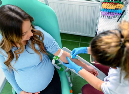 Pregnant woman having a glucose tolerance test
