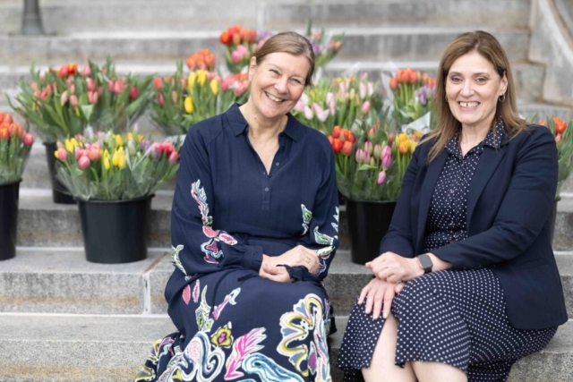 Ines Coppoolse, Ambassador of the Kingdom of the Netherlands to Canada, receives a warm welcome from Suzanne Madore, The Ottawa Hospital’s Executive Vice President, Chief Operating Officer and Chief Nursing Executive.